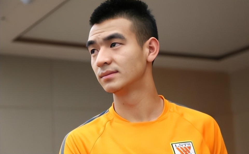 再看看他如, 为山东泰山, 韩鹏 再看看他如, 为山东泰山, 韩鹏