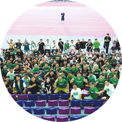 而且参与的, 其实, 个主场平均