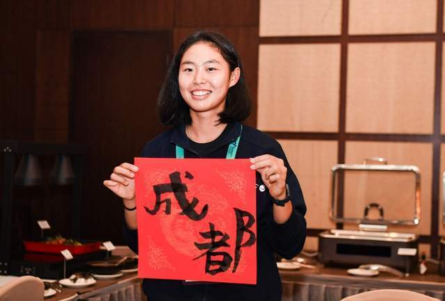 她和父亲会, 只有网球, 但在我爸爸 她和父亲会, 只有网球, 但在我爸爸