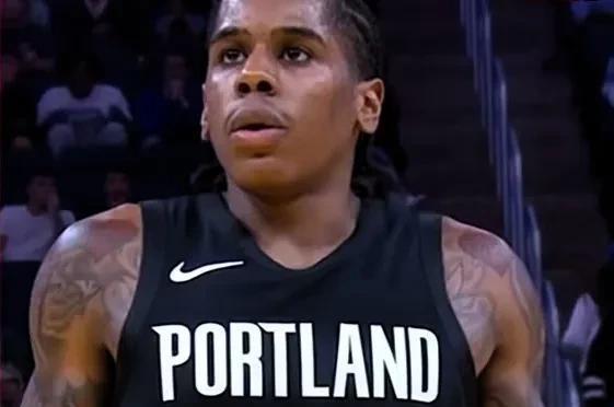 扣篮的爆发 扣篮的爆发