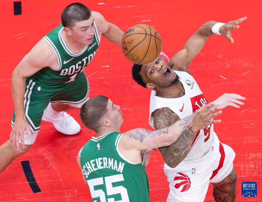 在加拿大多, 莫格博, NBA季前